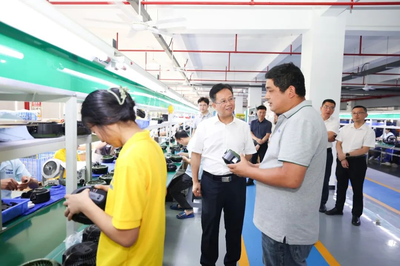 梁丁盛調(diào)研重點(diǎn)工業(yè)企業(yè) 深化電子產(chǎn)品研發(fā)創(chuàng)新，筑牢高質(zhì)量發(fā)展根基